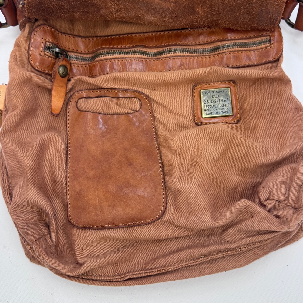 Campomaggi Italian Leather Messenger Crossbody Bag Distressed Made in Italy - Picture 3 of 16